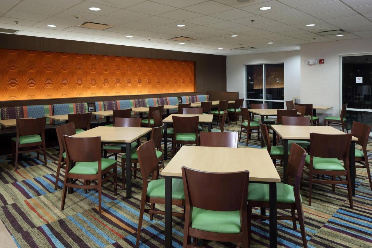 Fairfield Inn & Suites By Marriott Newark Liberty International Airport Exterior foto