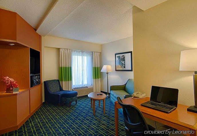 Fairfield Inn & Suites By Marriott Newark Liberty International Airport Exterior foto